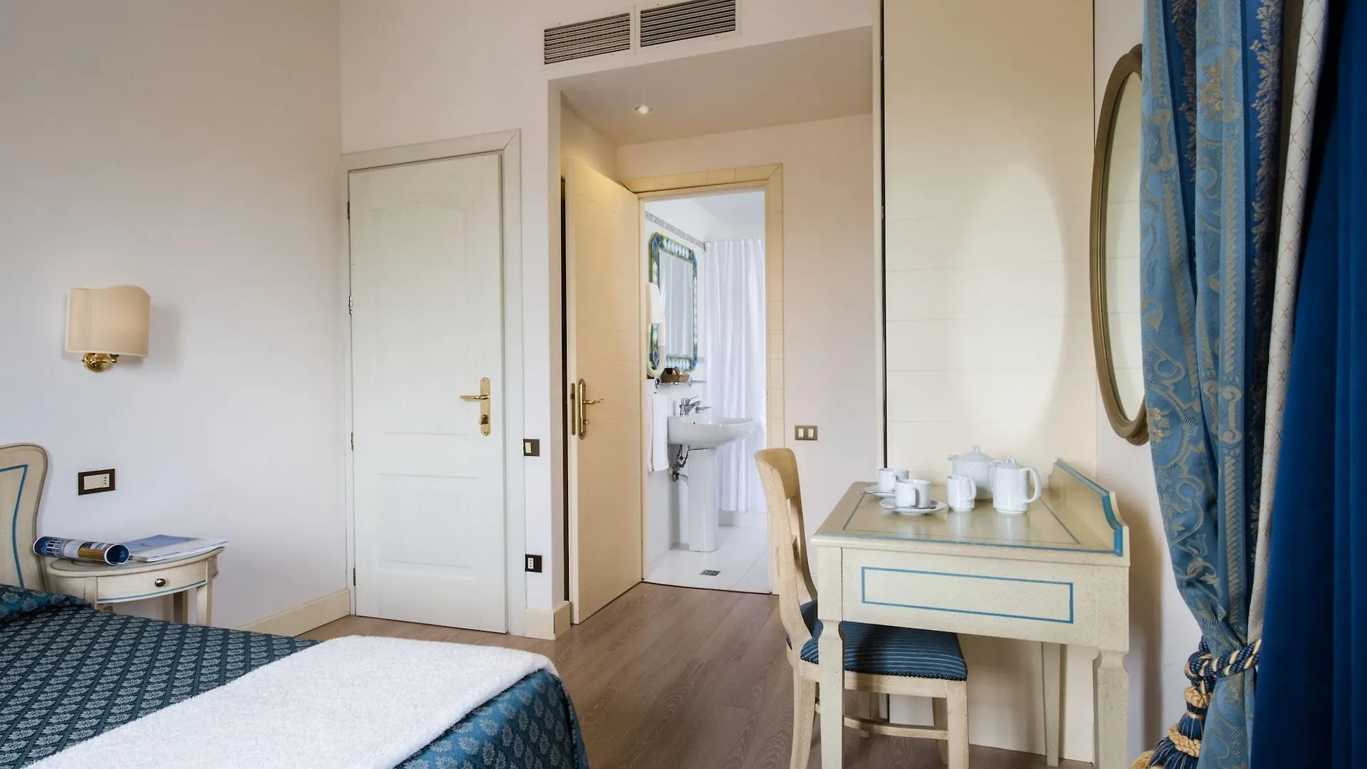 Hotel Goya Forte dei Marmi 4*,