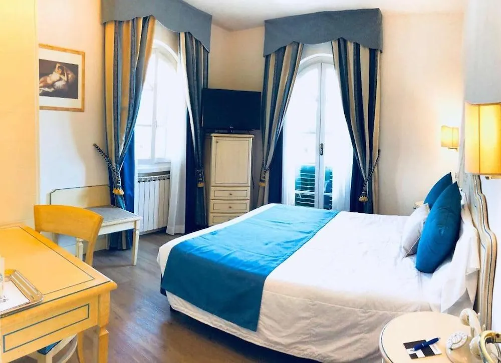 Hotel Goya Forte dei Marmi 4*,